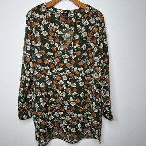 Lucca Women's  Blouse ‎ Floral V-Neck Shirt Tunic Top Size Large Pocket on side